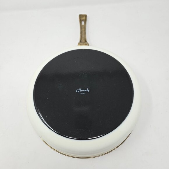 Normandy Taiwan Vintage Enamel Frying Pan With Lily Floral Design & Brass Handle - Picture 8 of 13